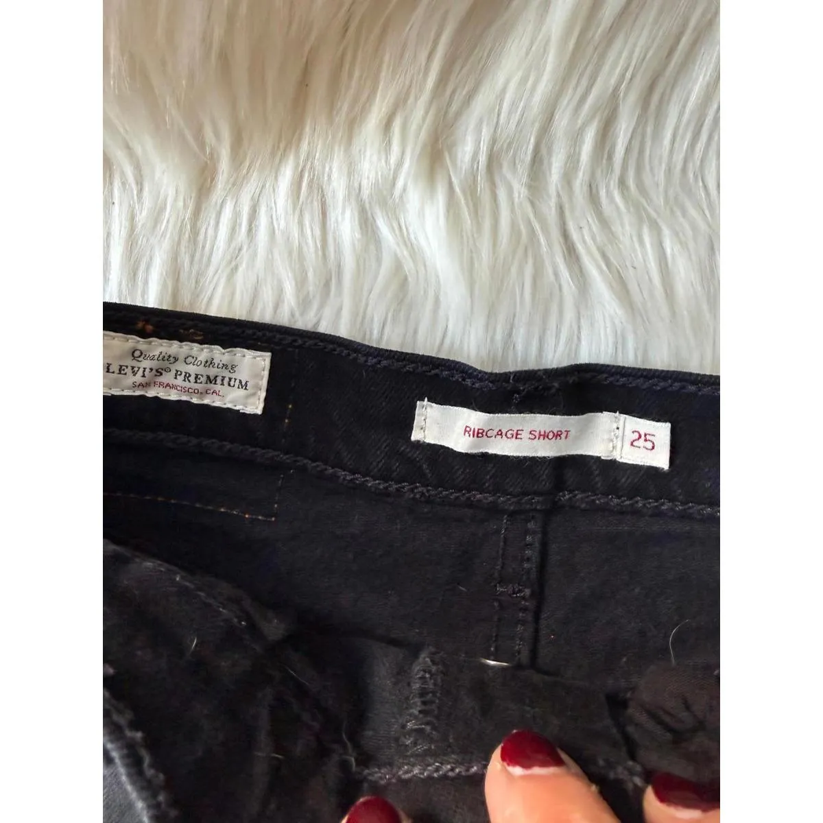 Levi's Black Denim Cutoff Shorts size 25 - Image 5