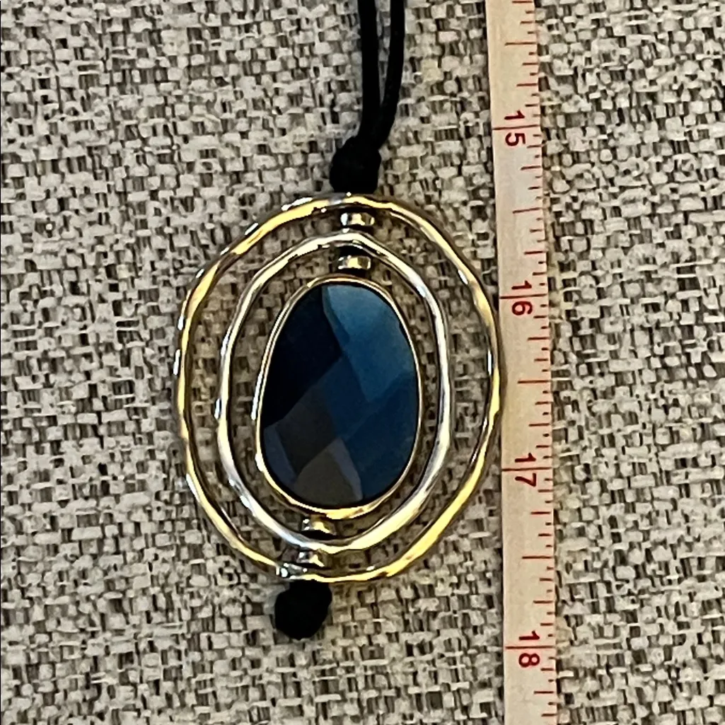Bella Jack Blue Stone with Wavy Silver and Gold Tone Pendant Necklace - Image 7