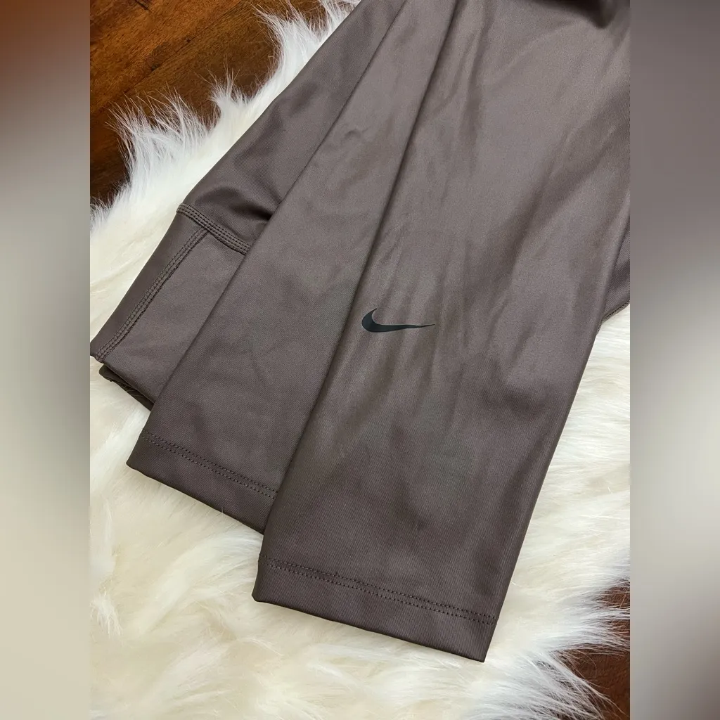 Nike Dri-FIT Taupe Brown Leggings Size L 25” Inseam Inner Pocket - Image 2