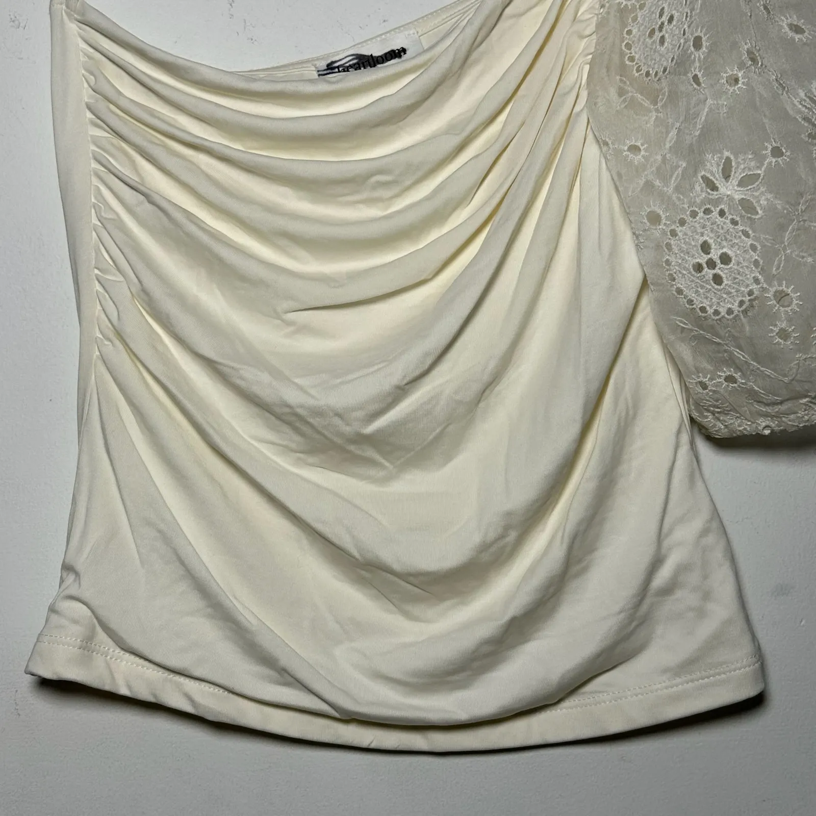 HEARTLOOM Ivory Ruched One Shoulder Broderie Anglaise Sleeve Top Size S - Image 7