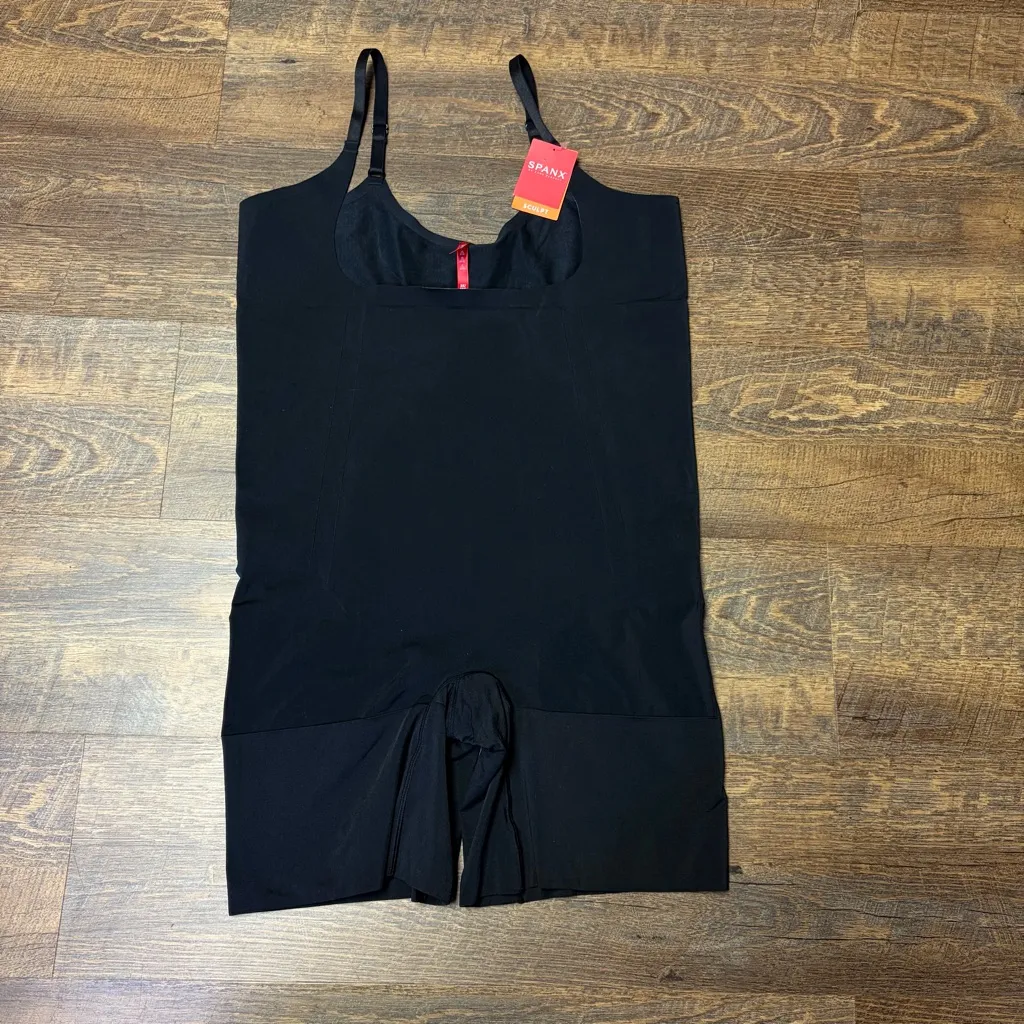 NEW SPANX Sculpt OnCore Open Bust Mid Thigh Bodysuit Black Shapewear Size 1X - Image 4