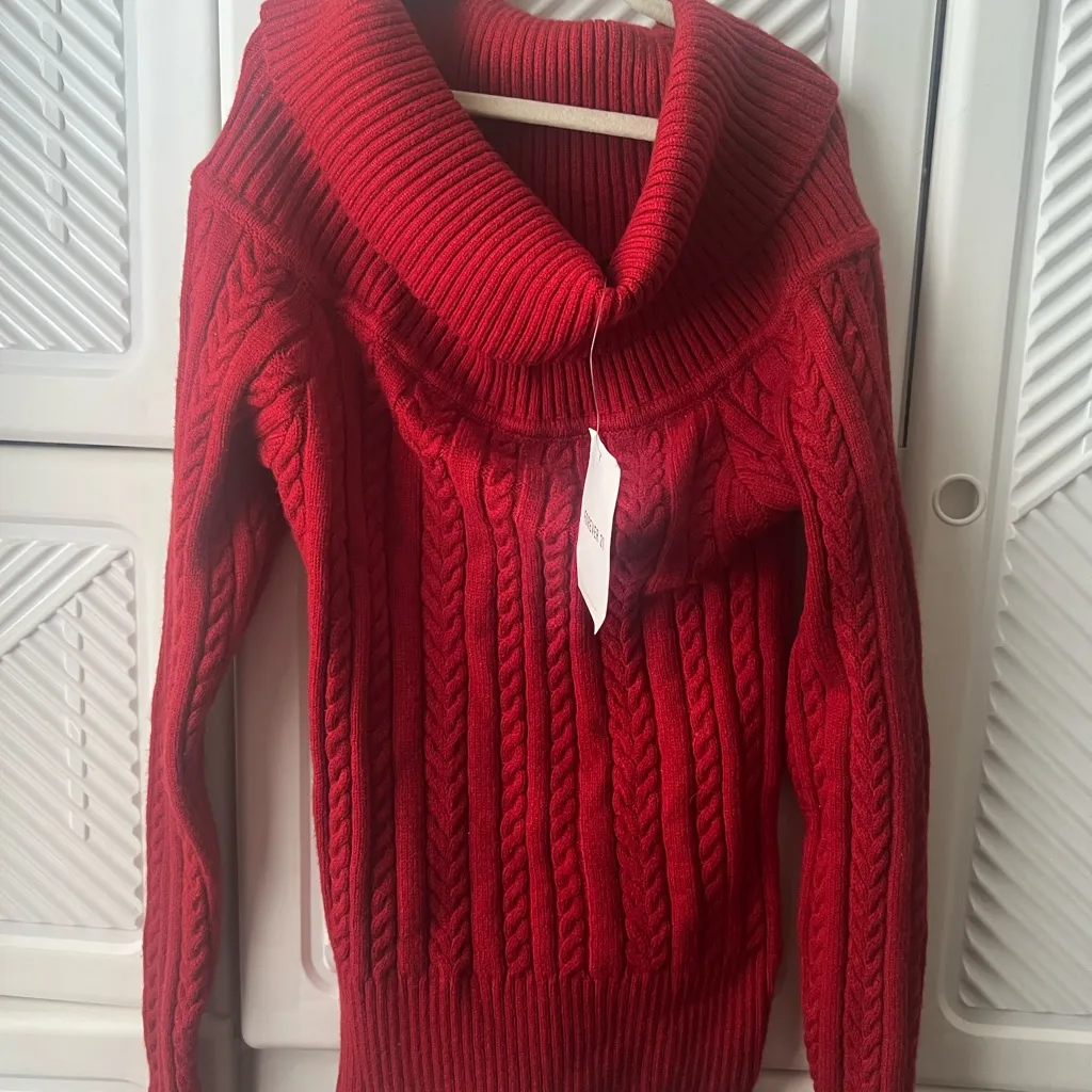 Forever 21 Cozy Red Cable Knit Sweater - Image 5