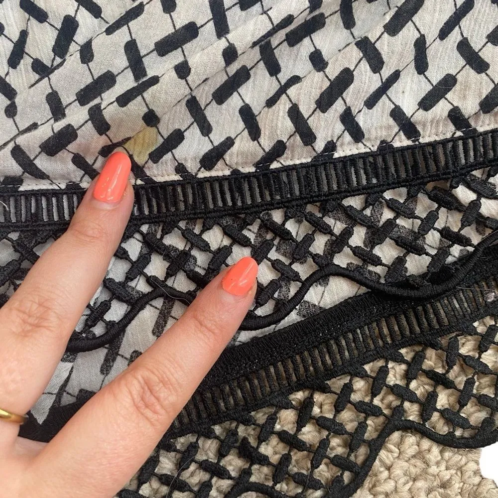 Lala Berlin Women’s M Wide Leg Flowy Beach Pant Black White Embroidered Hem‎ Size M - Image 7