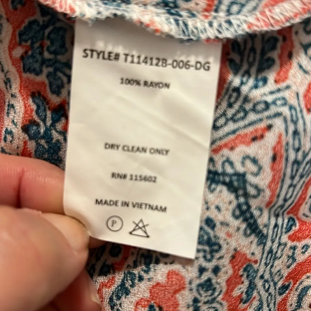 LUSH Paisley Print Sleeveless Red/Blue/White Flowy Tank Top Blouse Size Small - Image 6