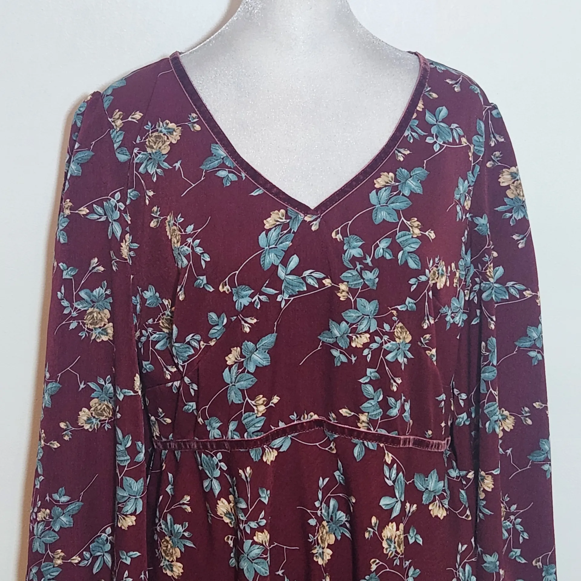 Suzanne Betro Velvet Trim Oxblood Floral Mini Dress Sz Large Wedding Guest Dress - Image 3