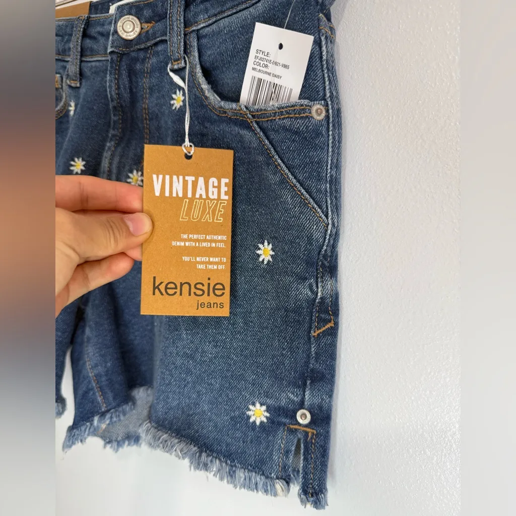 Kensie Women's Dark Blue Jean Shorts with Daisy Embroidery - Image 4