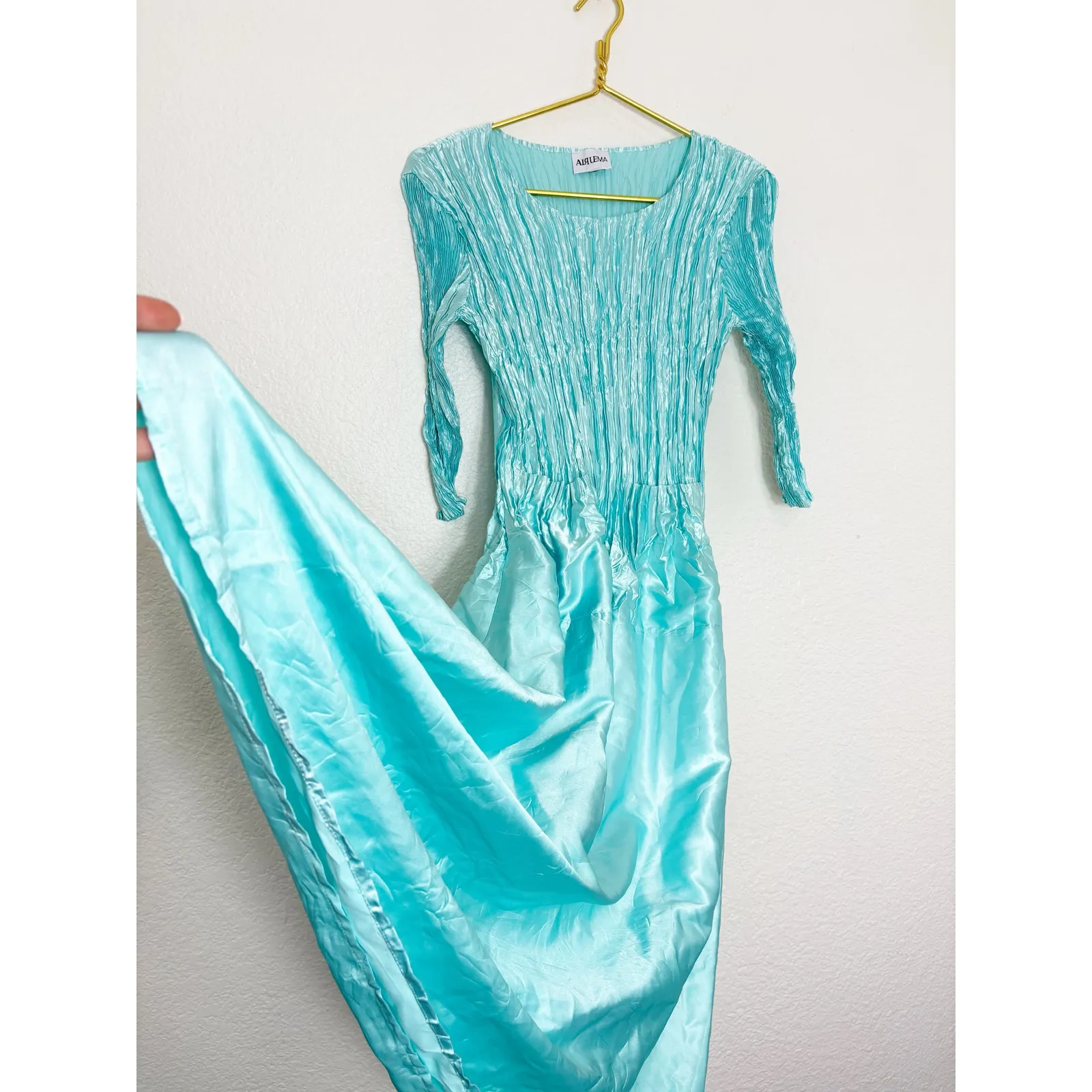 Alquema 3/4 Sleeve Smash Pocket Midi Dress Size Medium Glossy Ice Blue Crinkle - Image 12