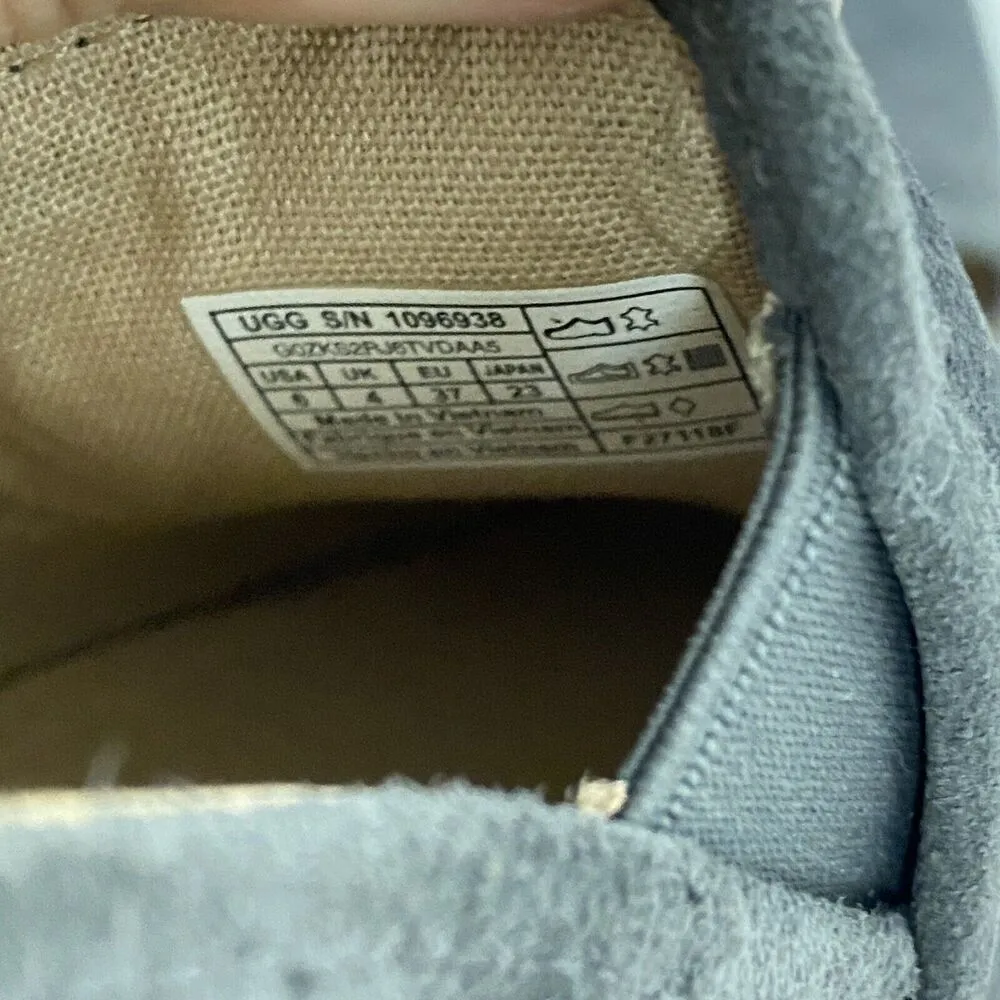 UGG Womens Cas Slip-On Sneakers Casual Loafers Comfort Size 6 Gray Suede - Image 8