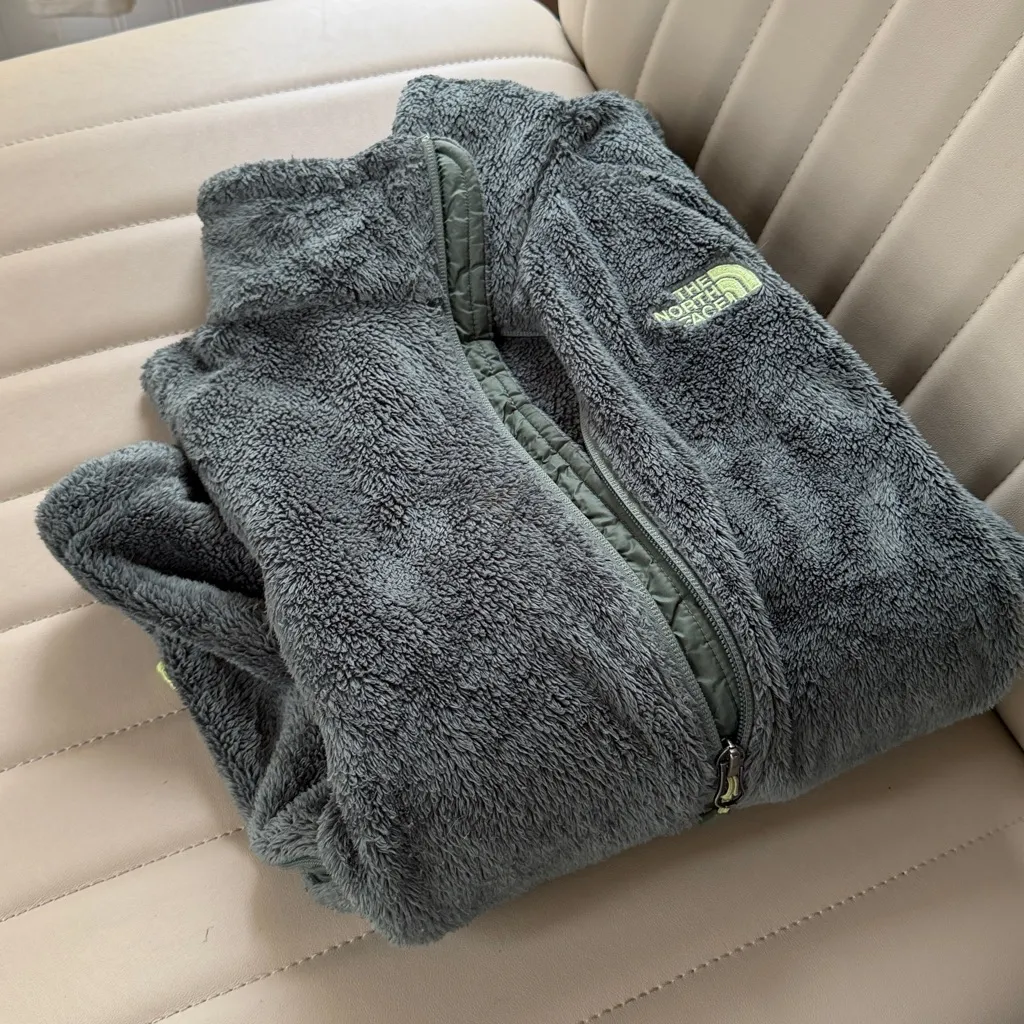 The North Face Fleece Jacket in Dark Green size medium - Image 9