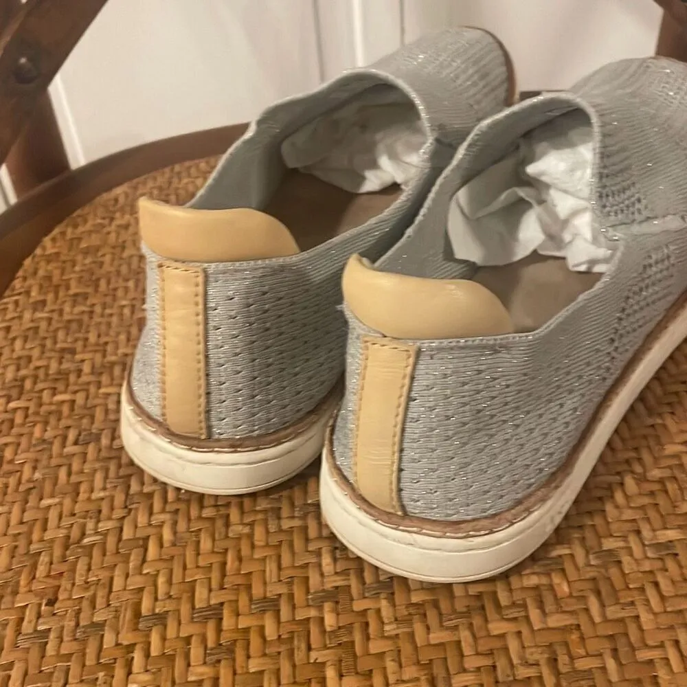 Ugg Sammy grey metallic loafer flats size 9.5 - Image 5