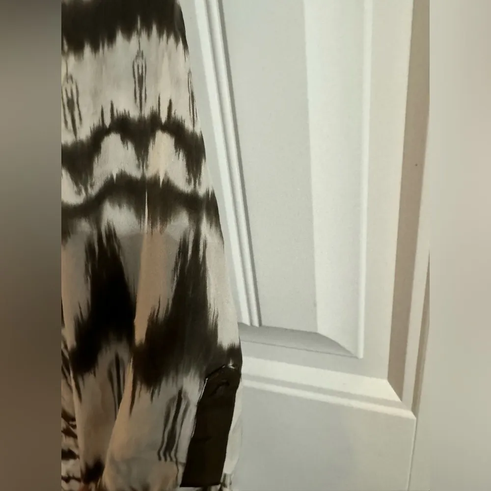 Michael Stars Olive Green Patterned Silk Shirt Mini Dress - Image 3