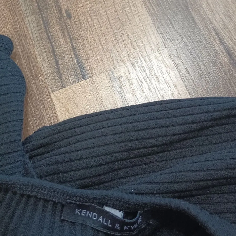 Kendall + Kylie Black Ribbed Off The Shoulder Ruffle Tiered Bodysuit - Image 6