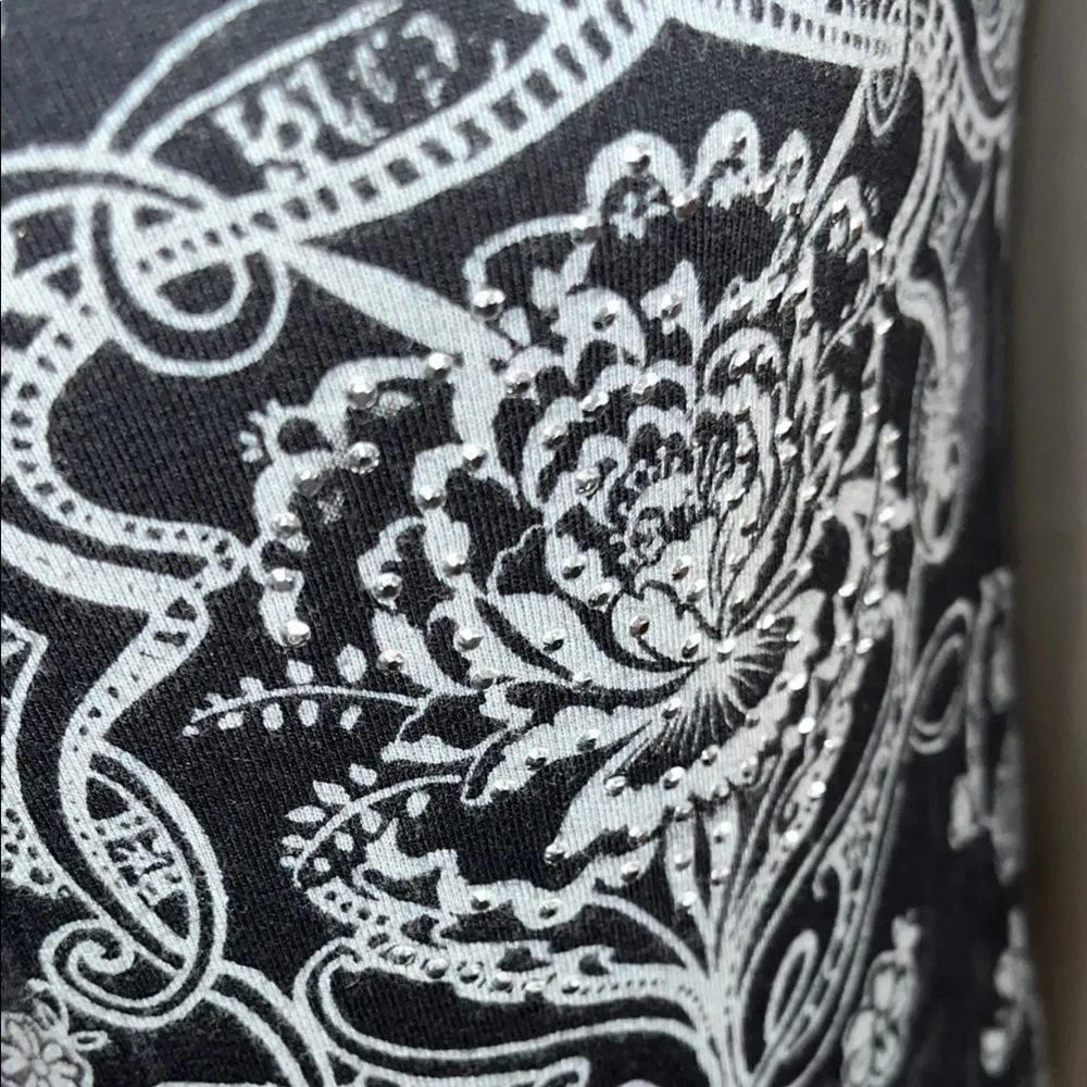 Sparkly Black and White Floral Top Size M - Image 5