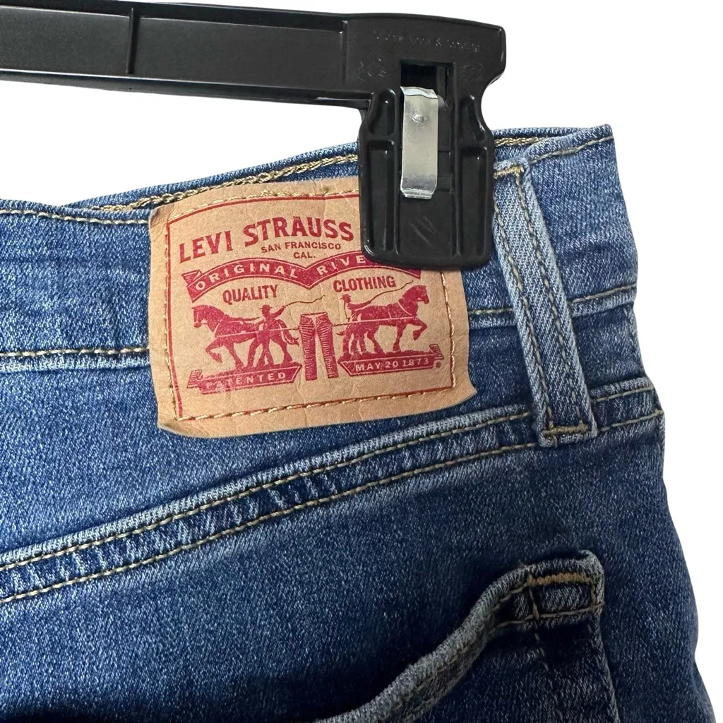 Levis Strauss High Rise Shorts‎ Womens Size 29 Distressed Short Denim Western - Image 5