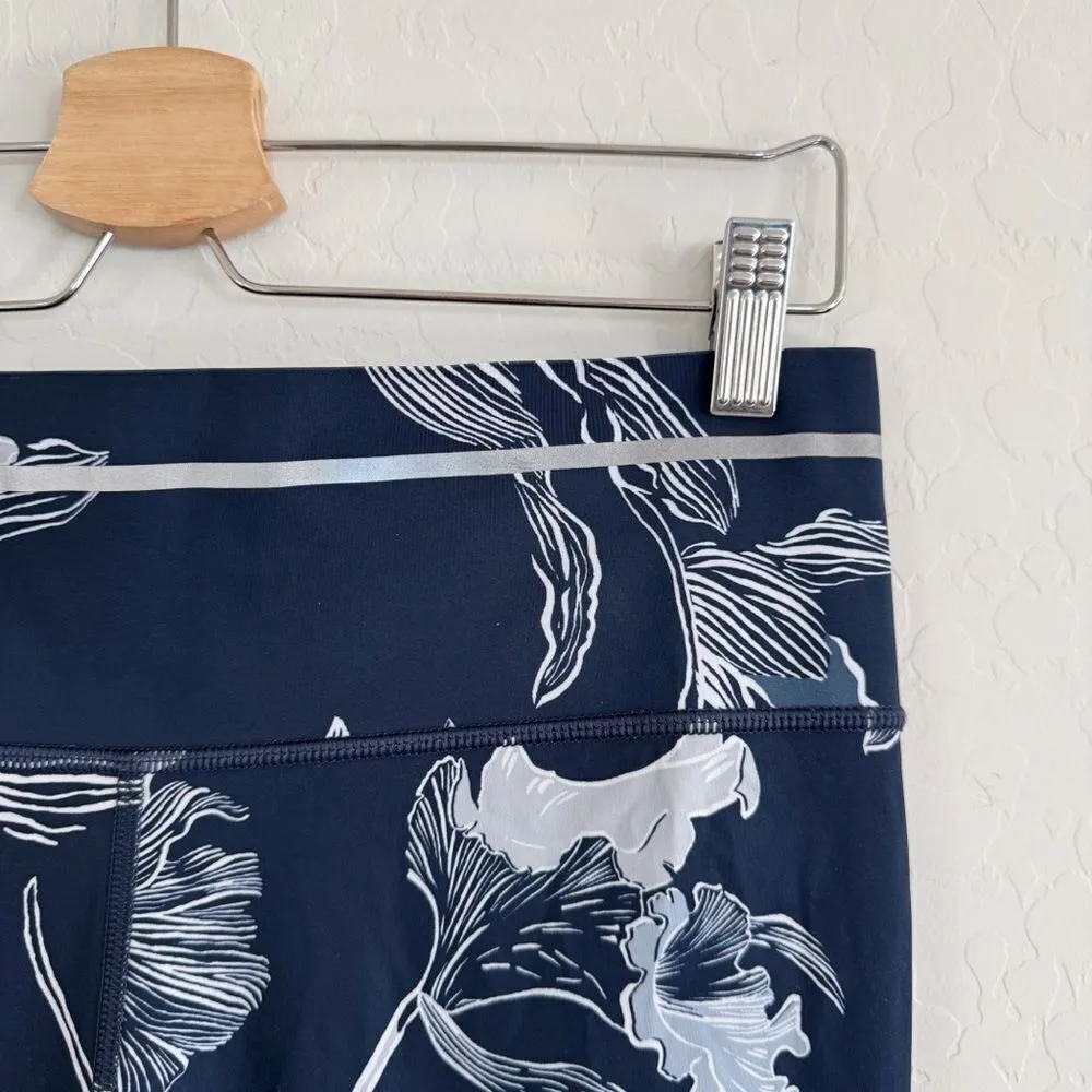 ATHLETA Floral Sonic Capri Navy #291787 Size S - Image 6