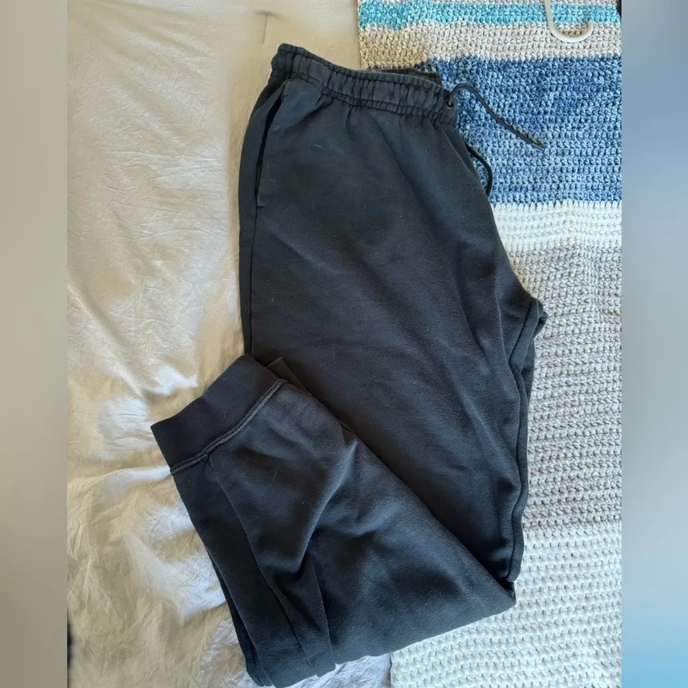 Size Large Nike Black sweatpants (women’s) - Image 3