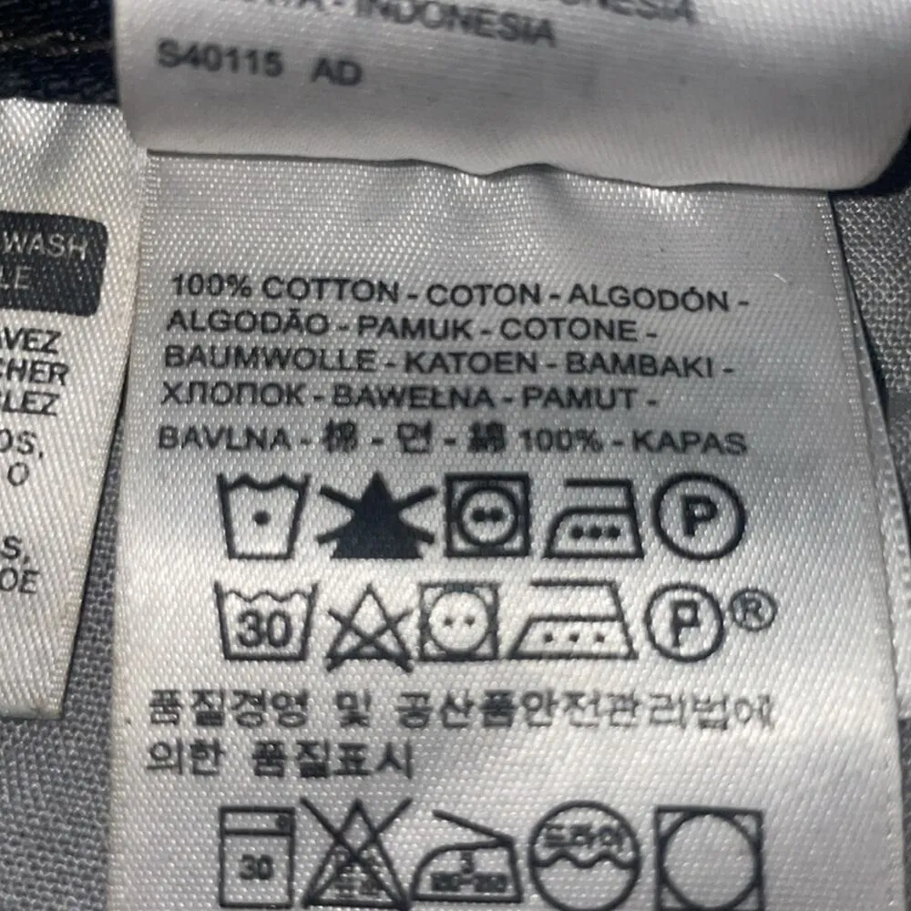 Levi’s 501 Women’s Sz 28 Black Wash Shorts Cut Off Jean Distressed Button Fly - Image 5