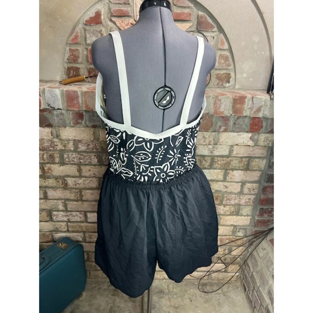 one piece swimsuit shorts romper black white floral Vintage 1990s shorts Size 24W - Image 5