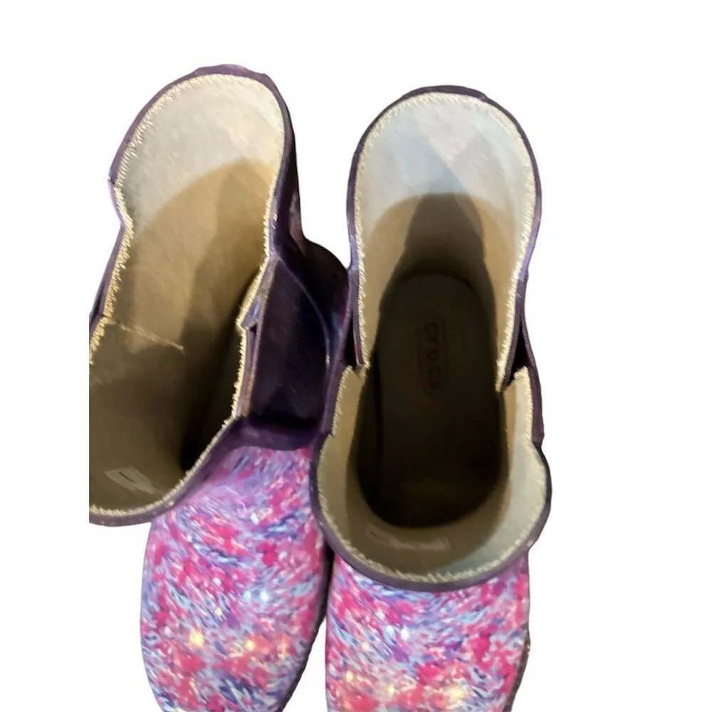 Crocs Women's Purple Floral Abstract Slip-On Rain‎ Boots Casual - Image 3