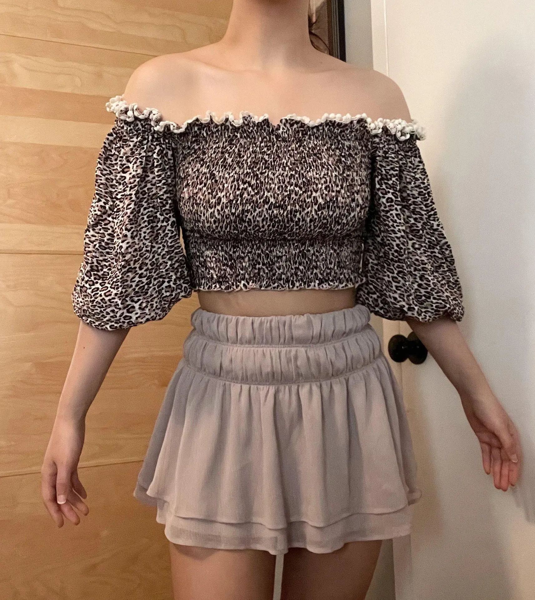 Billowy Dramatic Sleeve Crop Top - Image 9