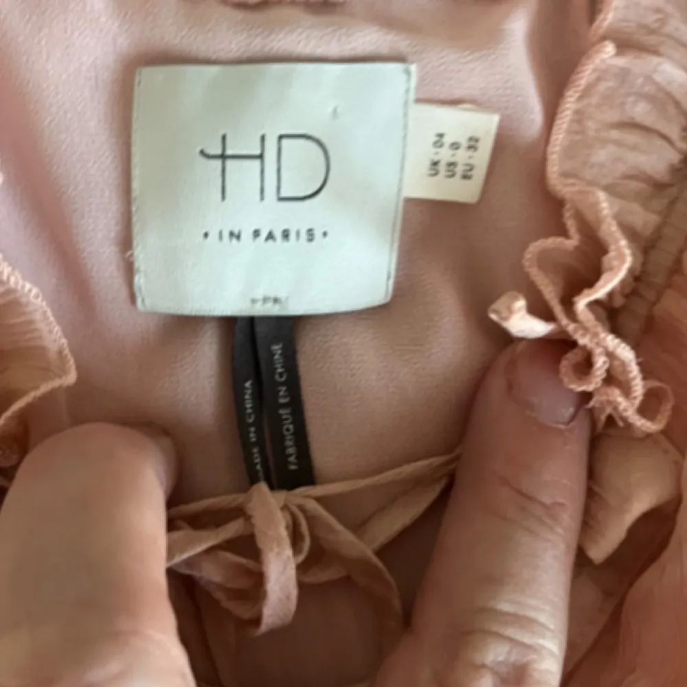 HD in Paris tender texture silk halter neck blouse - Image 8