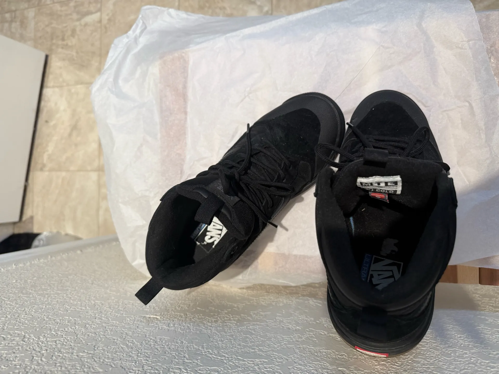 Vans Black MTE   - Image 4