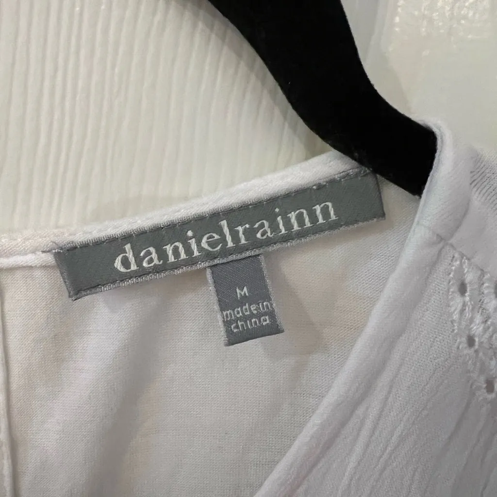 Daniel Rainn White Sleeveless Tank Top - Image 3