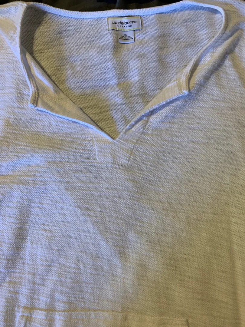 Liz Claiborne Weekend Top - Image 3