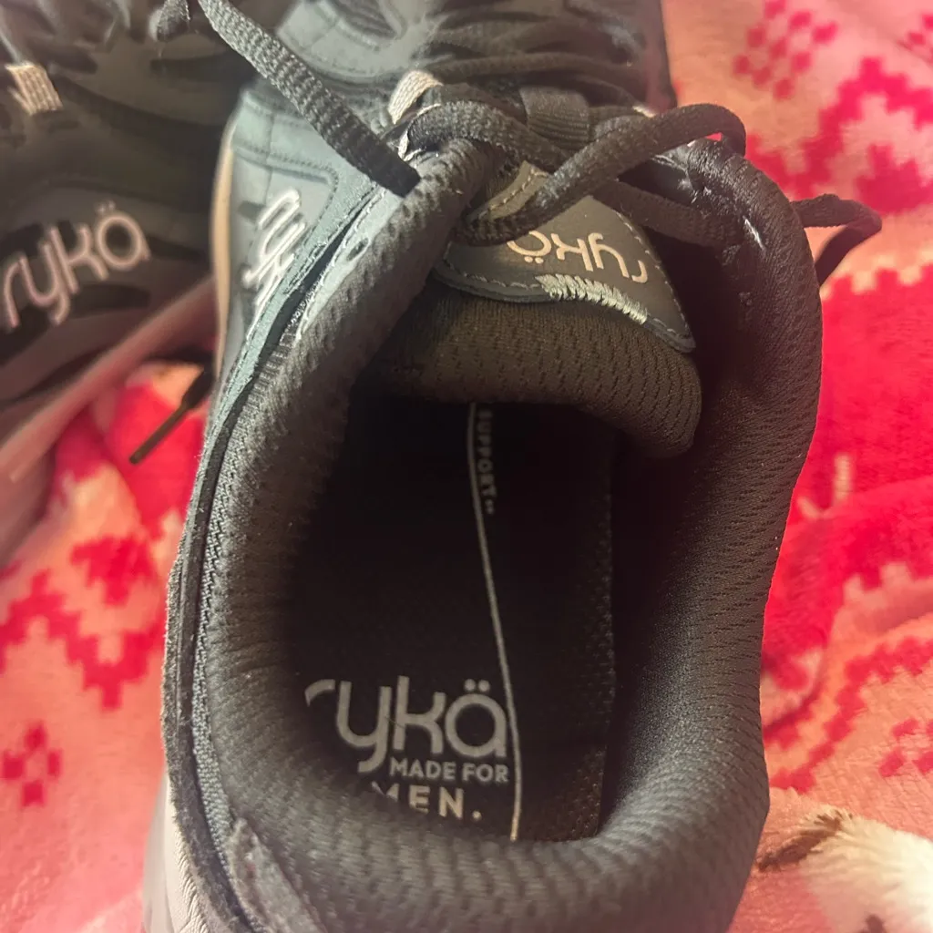 Ryka skylift walking shoes new in box - Image 5