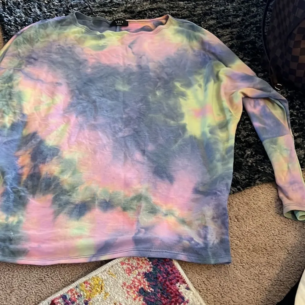Vici small tie dye blouse - Image 2