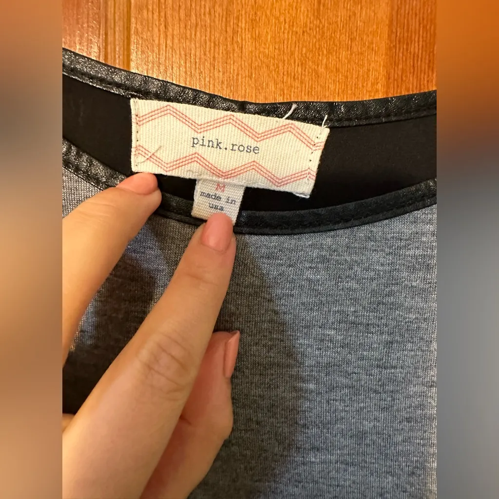 Pink Rose Heather Gray and Black Short Sleeve Tee - Image 3