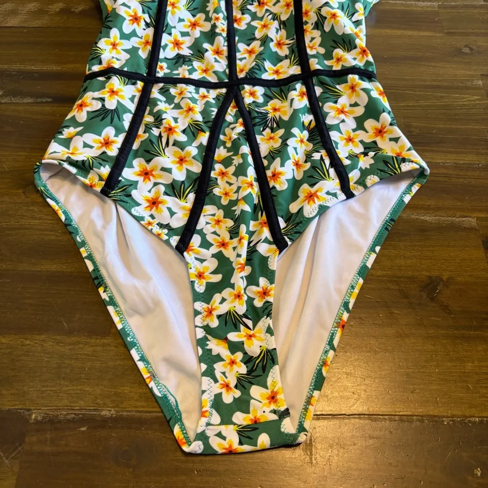 Cupshe Floral One Piece Swimsuit Swim M Yellow Green Cut Out Flattering Black - Image 3