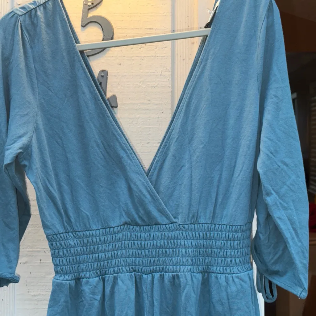 American Eagle Romper V-Neck size with Ruched Sleeves - Image 4