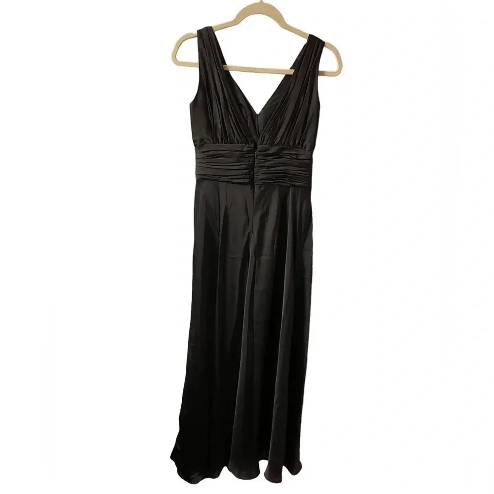 MONIQUE LHUILLIER BRIDESMAIDS BLACK SATIN V-NECK GOWN - Image 2