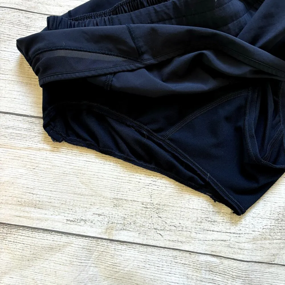 Lululemon Hotty Hot Short II 2.5" True Navy Women Size 6 - Image 3