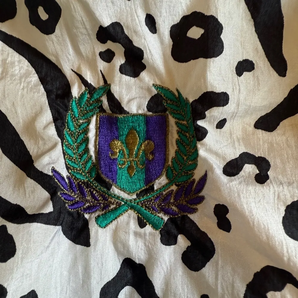 Vtg Casual Isle  Animal Print Jacket with Green Accents size M - Image 11