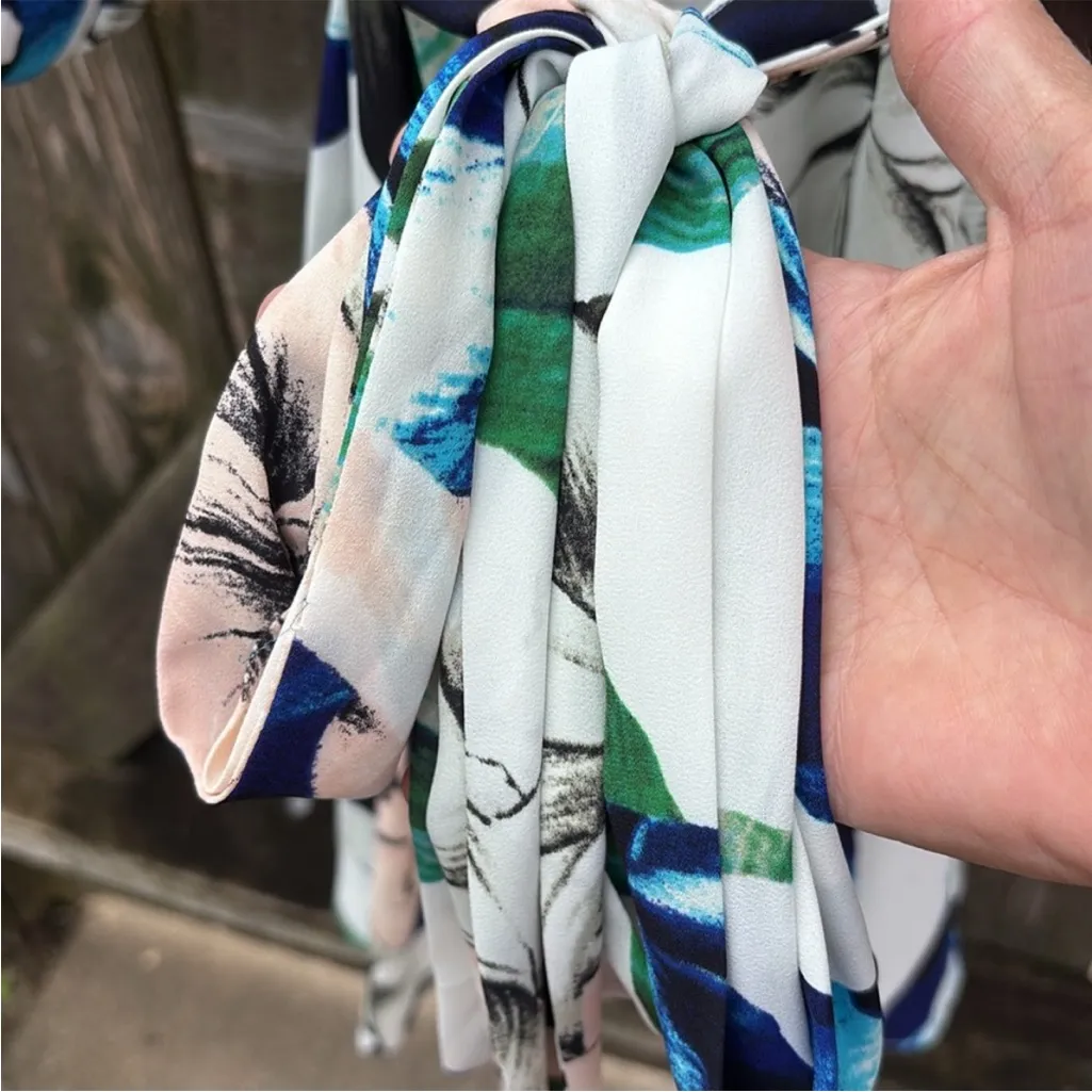 Like New White House Black Market Godet
Dress Ivory Floral Size 2 - Image 9