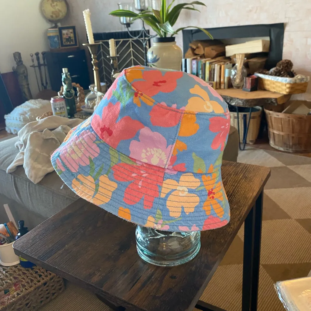 Billabong Still Single Floral Bucket Hat Cotton Vacation 90s style Beach Day - Image 6