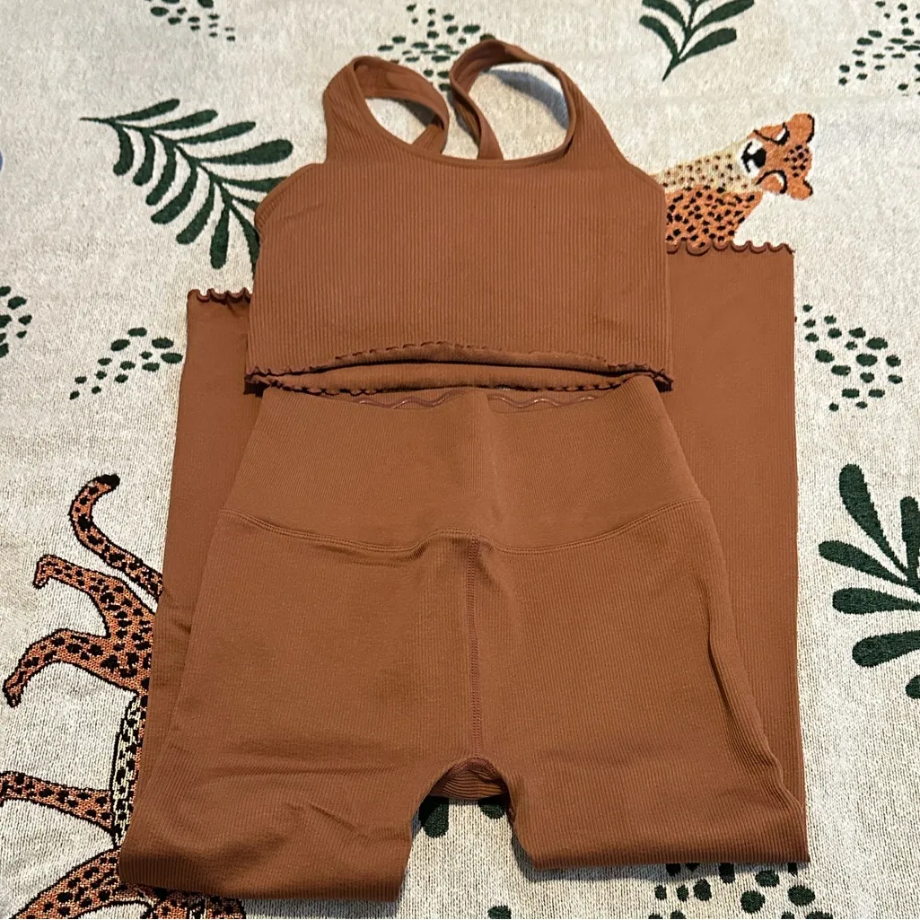 Spiritual Gangster Amor seamless crop tank & love sculpt seamless ruffle legging - Image 3