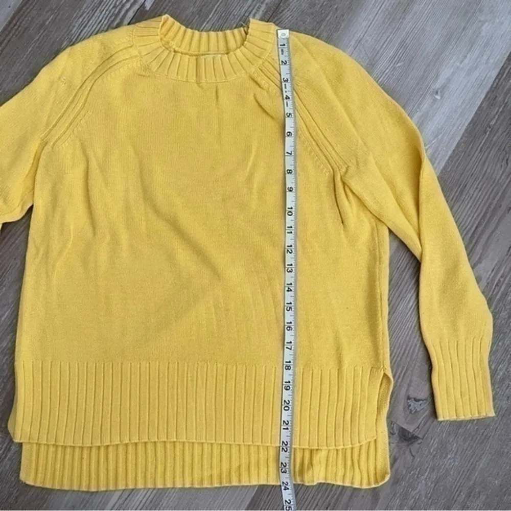 Old Navy yellow sweater / crewneck / trend 2025 / yellow crewneck​ - Image 4