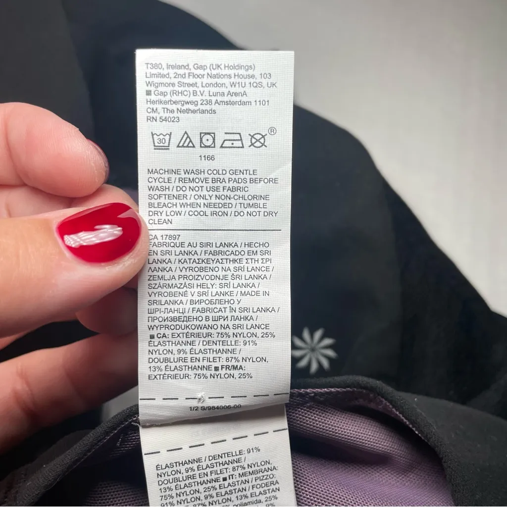 Athleta Conscious Lace Black sports bra  size Large Longline Sports bra - Image 4