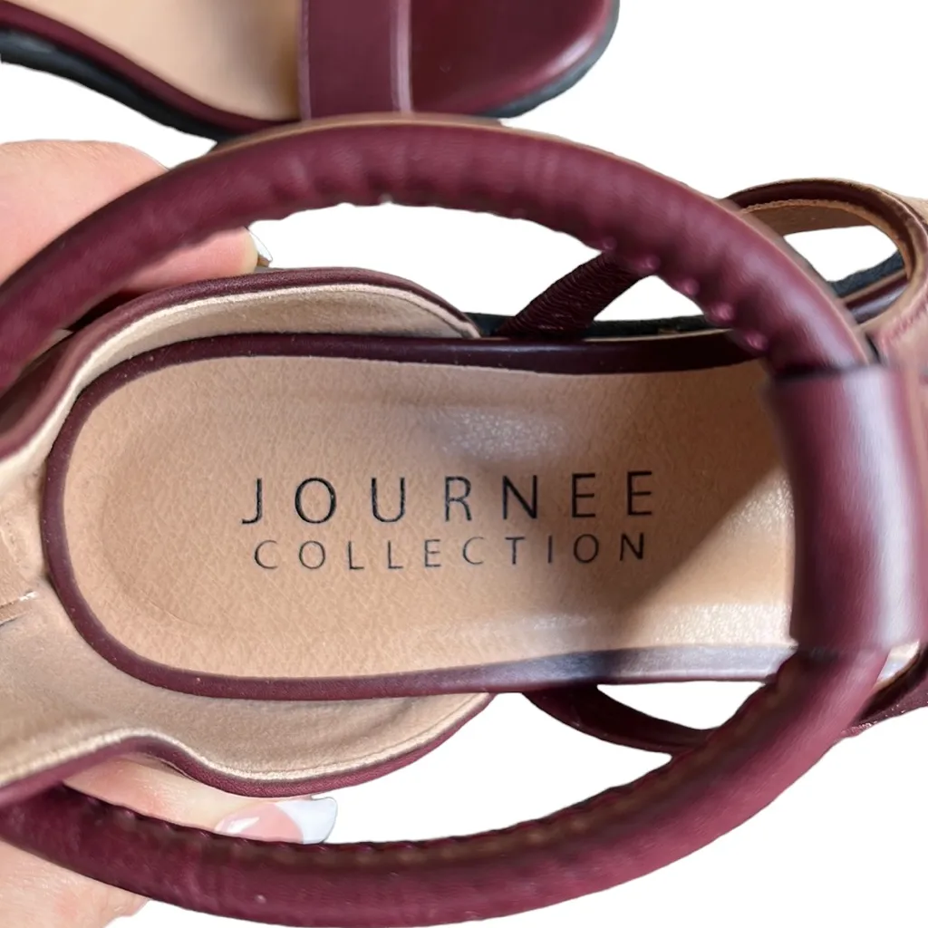 Journee Collection Trayle Wedge Sandal - Image 3