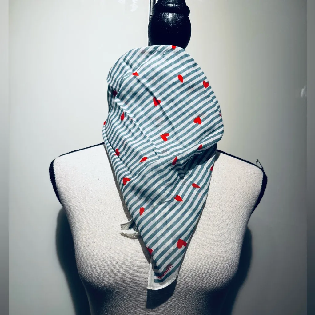 Madewell Gray Striped Scarf with Red Hearts - Image 7
