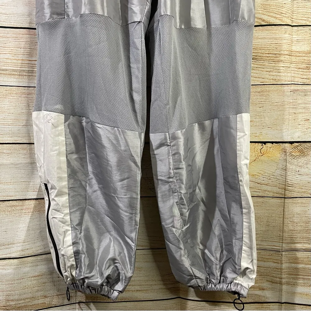 Secndnture windbreaker track pants drawstring women Size Medium silver-white - Image 5