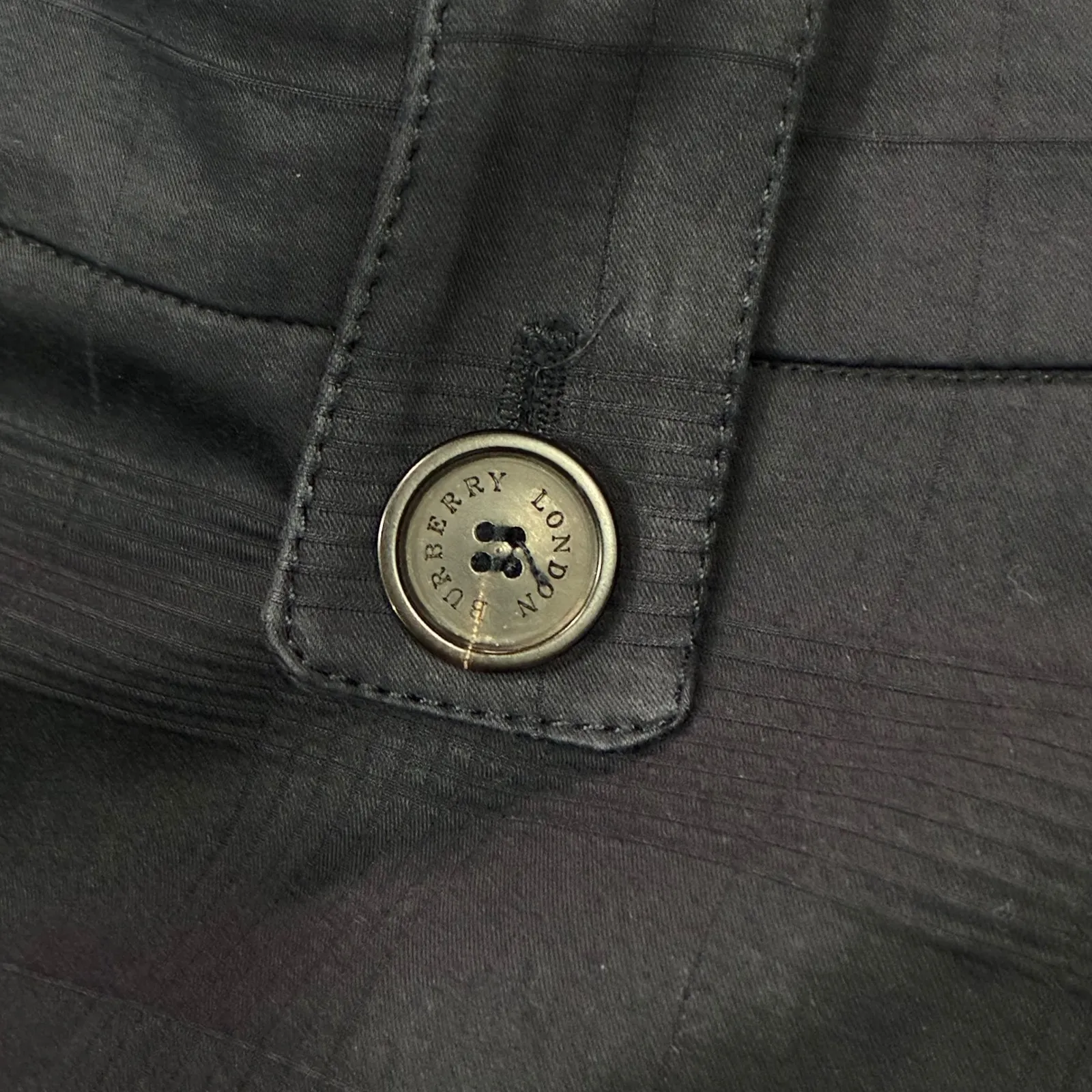 Burberry London Check Plaid Cropped Capri Pants Women's 8 Navy Blue - Image 4