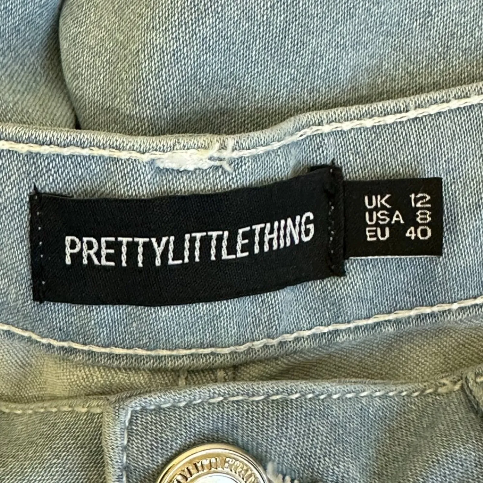 NWT PrettyLittleThing Skinny Jeans Womens 8 Light Wash Knee Ripped Distressed - Image 9