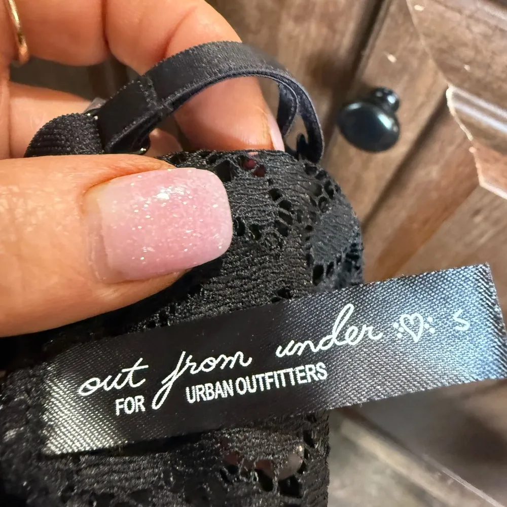Urban Outfitters Black Lace Longline Bralette - Image 6