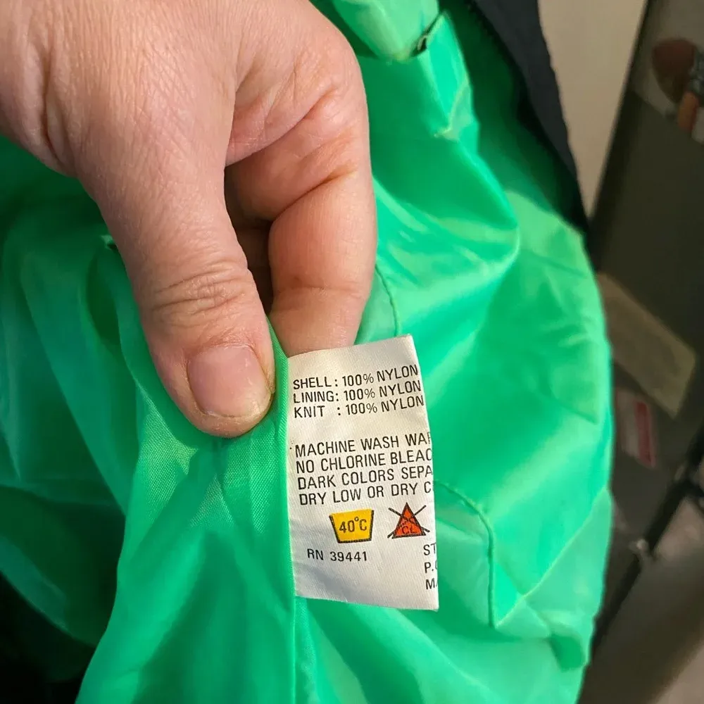 vintage 80s - 90d black and neon green streetwear windbreaker jacket - Image 7