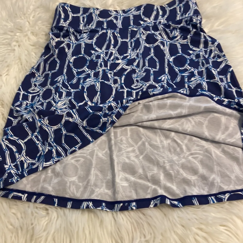 Lilly Pulitzer Skirt size S BNWOT elastic waist length 20” blue and white design - Image 7