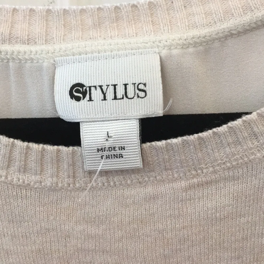 FINAL MARKDOWN Ladies stylus top large - Image 3